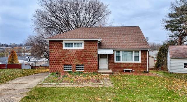 Photo of 1717 Florian Dr NW, Canton, OH 44709