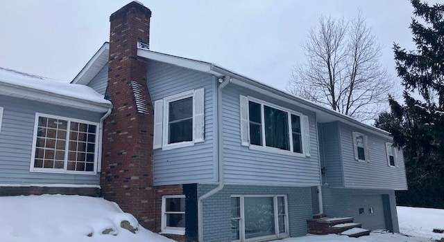 Photo of 14495 Peckham Rd, Burton, OH 44021