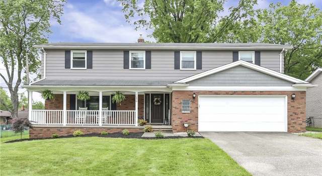 Photo of 1050 Meadview Dr, Seven Hills, OH 44131