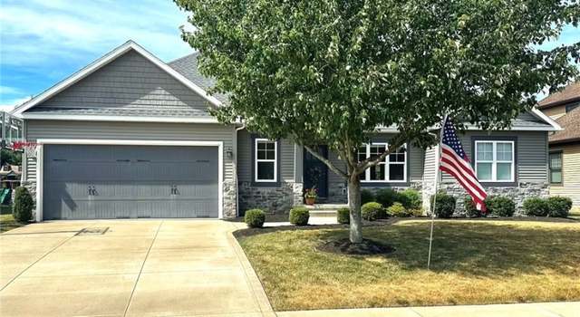 Photo of 1051 Laurel Green Dr NE, North Canton, OH 44720