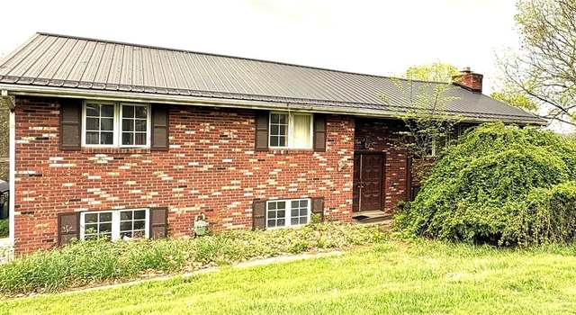 Photo of 304 Overlook Dr, Follansbee, WV 26037