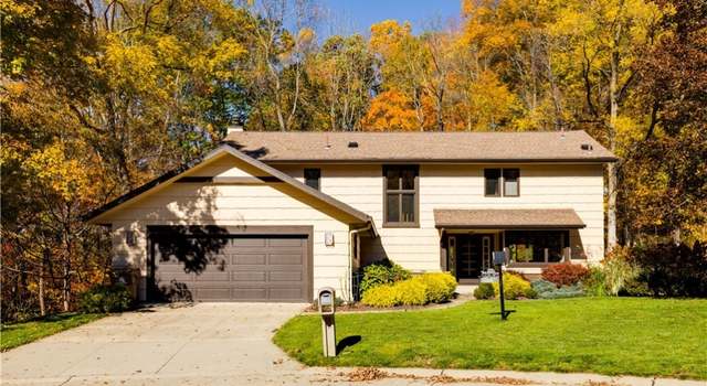 Photo of 2440 Deepridge Cir, Akron, OH 44313