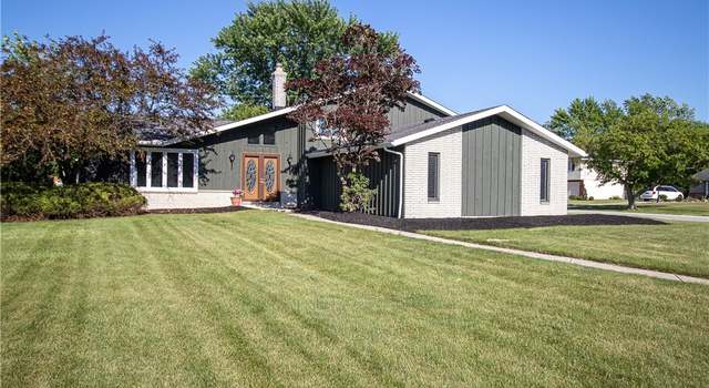 Photo of 16273 Robindale Dr, Strongsville, OH 44136