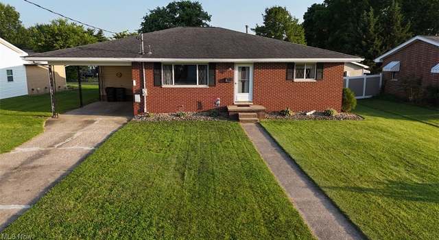 Photo of 2133 Mctaggert St, Belpre, OH 45714