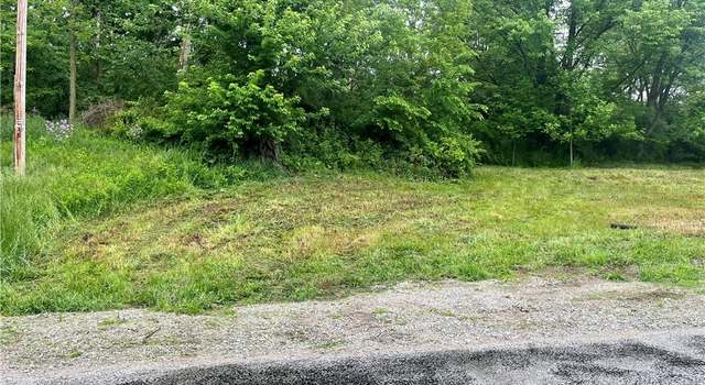 Photo of 10280 Morges Dr SE, Waynesburg, OH 44688