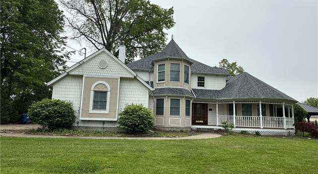 Photo of 5330 Willow Ln, Sheffield Lake, OH 44054