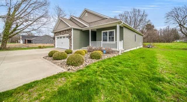 Photo of 987 Lake Rd, Conneaut, OH 44030