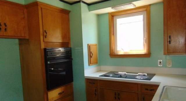 Photo of 730 N Uhrich St, Uhrichsville, OH 44683