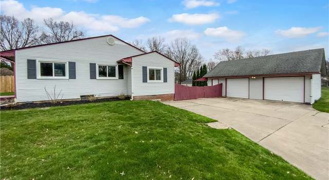 Photo of 1231 Treasch Dr, Cuyahoga Falls, OH 44221