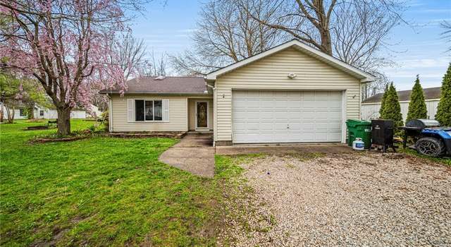 Photo of 1456 Lake View Ave, Madison, OH 44057