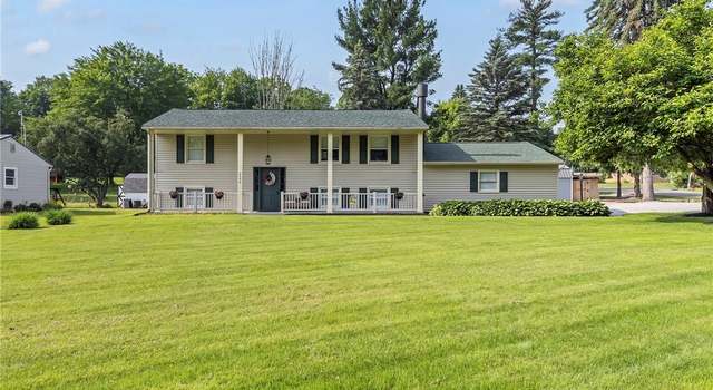 Photo of 2866 Midway NW, Uniontown, OH 44685