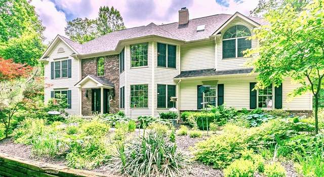 Photo of 11295 Wellington Dr, Chardon, OH 44024