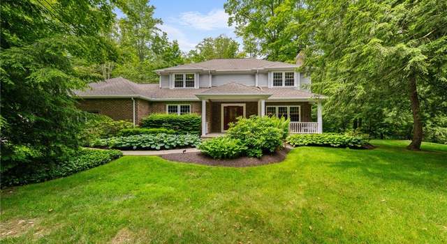 Photo of 3881 Ravinewood Dr, Austinburg, OH 44010