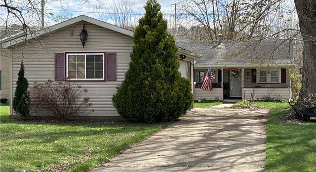 Photo of 1227 Gorley St, Uhrichsville, OH 44683