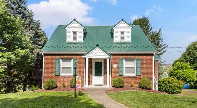 Photo of 122 West Belleview Dr, Weirton, WV 26062