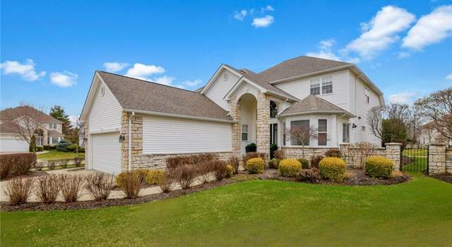 Photo of 381 W Glengary Cir, Highland Heights, OH 44143