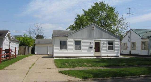 Photo of 500 Grosvenor Dr NW, Massillon, OH 44647