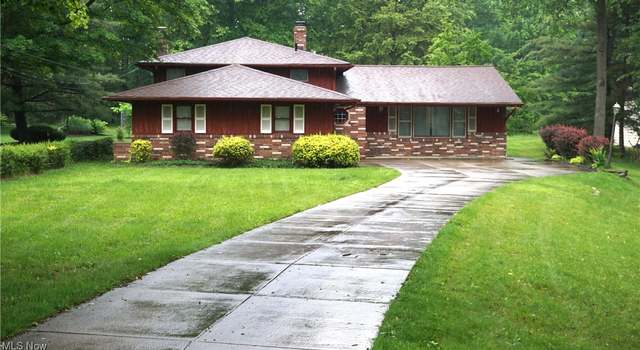 Photo of 2100 W Pleasant Valley Rd, Parma, OH 44134