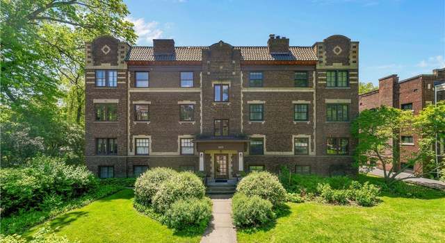 Photo of 2472 Overlook Rd #11, Cleveland Heights, OH 44106