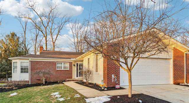 Photo of 713 Woodlake Dr, Aurora, OH 44202