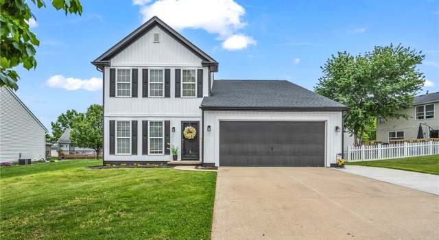 Photo of 2300 Canterbury Cir, Akron, OH 44319