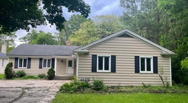 Photo of 1823 Som Center Rd, Gates Mills, OH 44040