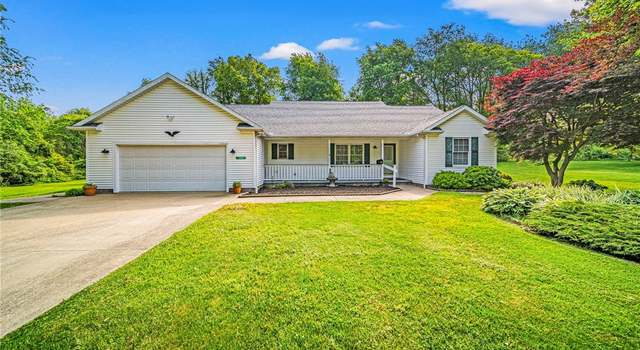Photo of 7410 Fieldstone Ave, Conneaut, OH 44030