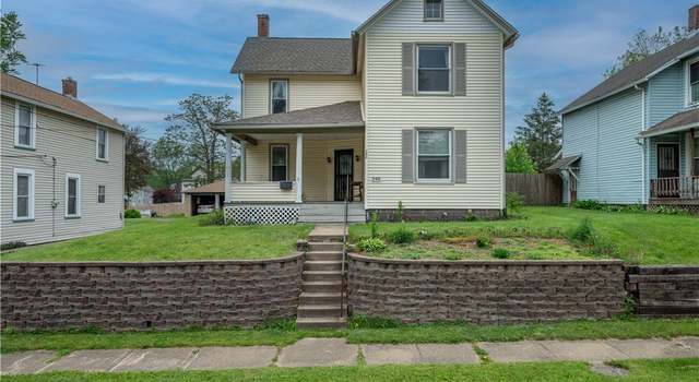 Photo of 390 E Clark St, East Palestine, OH 44413