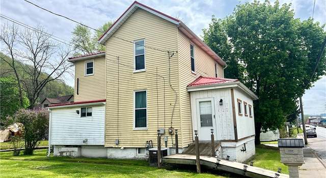 Photo of 510 N Chester St, New Cumberland, WV 26047