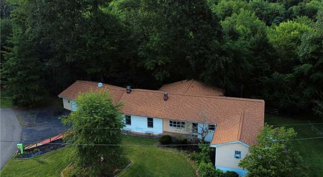 Photo of 300 Eastlawn Cir, Zanesville, OH 43701