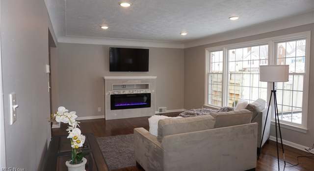 Photo of 3722 Lindholm Rd, Shaker Heights, OH 44120