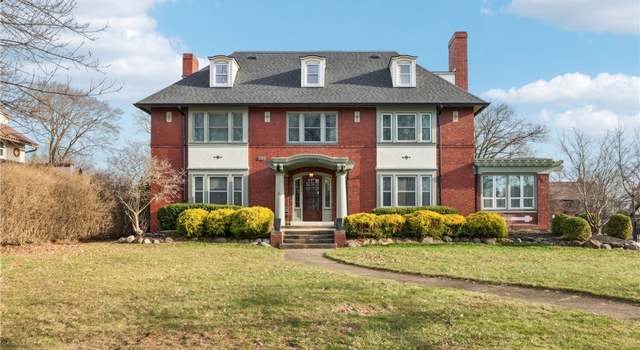 Photo of 11006 Lake Ave, Cleveland, OH 44102