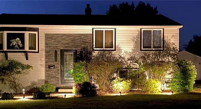 Photo of 6717 Tupelo Dr, Bedford Heights, OH 44146