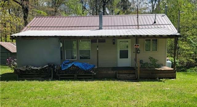 Photo of 8122 Oak Dr, Williamsfield, OH 44093