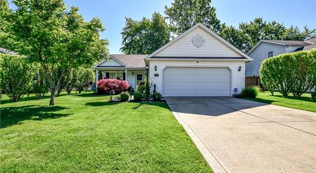 Photo of 956 Lake Terrace Dr, Painesville, OH 44077