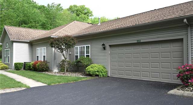 Photo of 34 Hunters Woods Blvd Unit B, Canfield, OH 44406