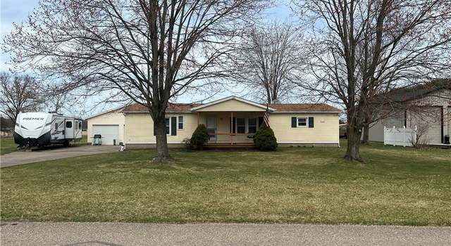 Photo of 573 School St, Tuscarawas, OH 44682