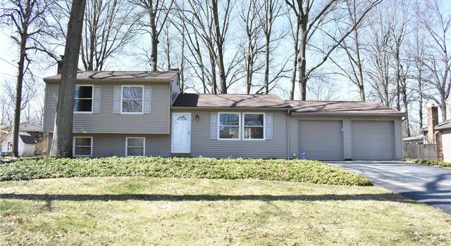 Photo of 2316 Birch Trace Dr, Youngstown, OH 44515