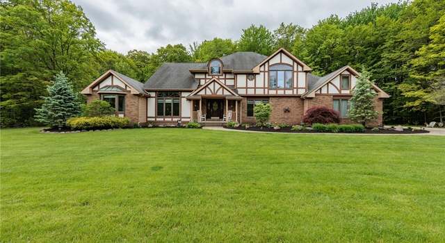 Photo of 1880 Meadow Dr, Hinckley, OH 44233