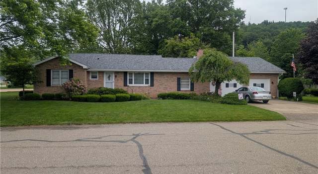 Photo of 115 Spring St, Gnadenhutten, OH 44629