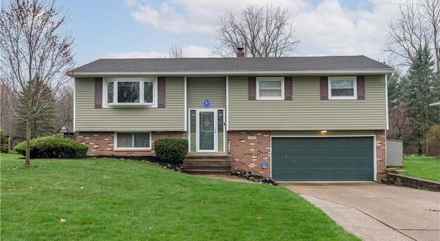 Photo of 3232 Valley Forge Dr, Brunswick, OH 44212