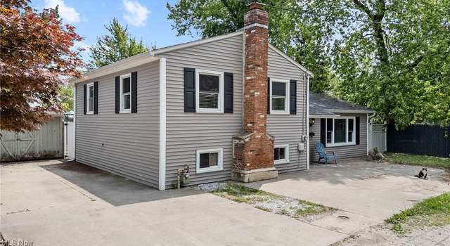 Photo of 210 House Ct, Fairport Harbor, OH 44077