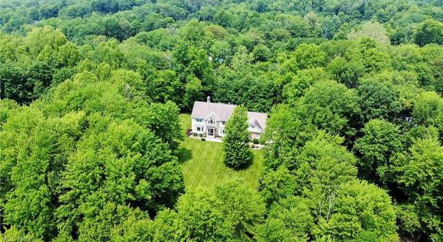 Photo of 8682 Chase Dr, Chagrin Falls, OH 44023