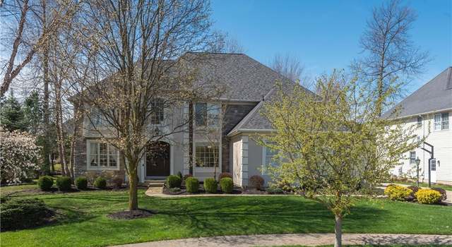 Photo of 33518 Silver Oak Dr, Avon, OH 44011