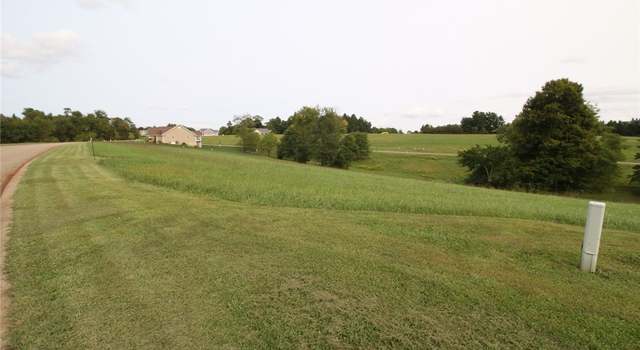 Photo of 5060 Wilshire Dr, Zanesville, OH 43701