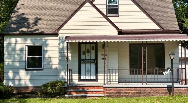 Photo of 5033 Greenhurst Dr, Maple Heights, OH 44137