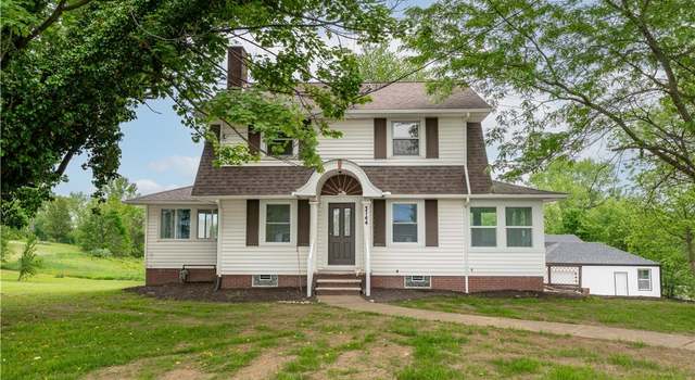 Photo of 3144 Waynesburg Dr SE, Canton, OH 44707