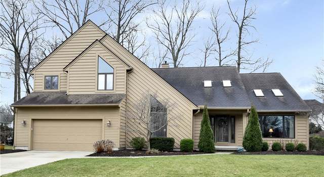 Photo of 31656 Tradewinds Dr, Avon Lake, OH 44012