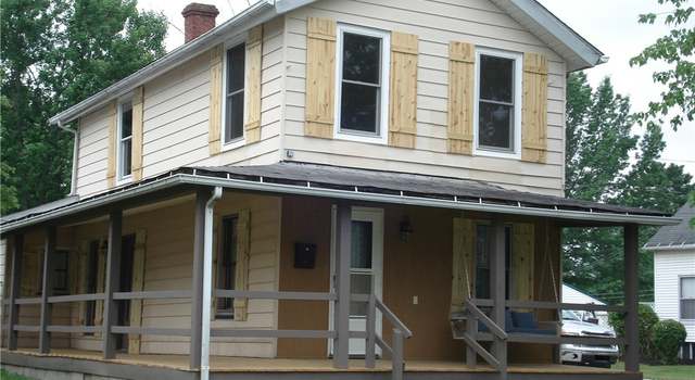 Photo of 74 W Walnut St, Jefferson, OH 44047