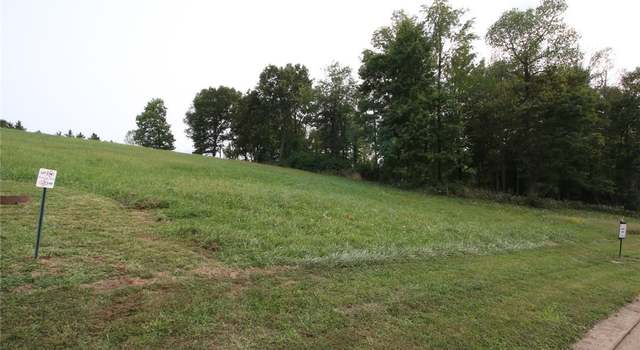 Photo of 5245 Stonegate Dr, Zanesville, OH 43701